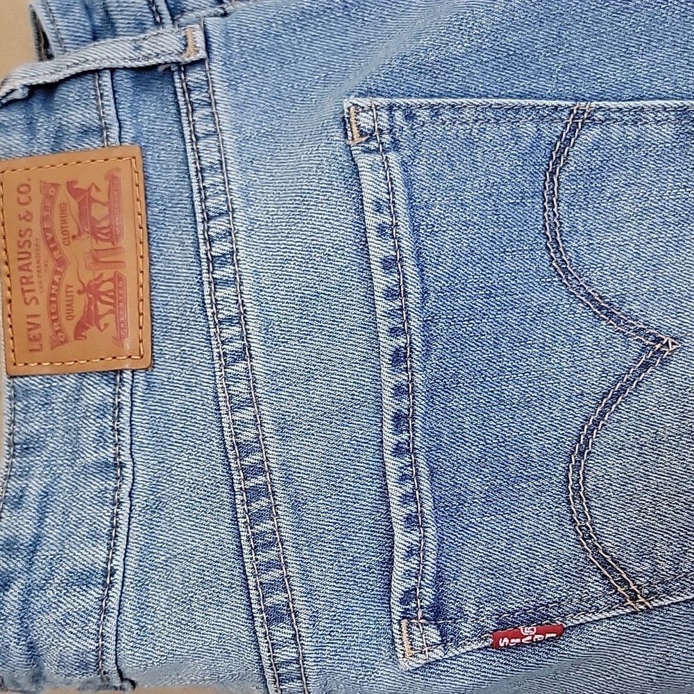 Limited Edition Levi's 721 Blue Jeans with Floral Poppy Embroidery Size 32 EUC - Picture 4 of 16